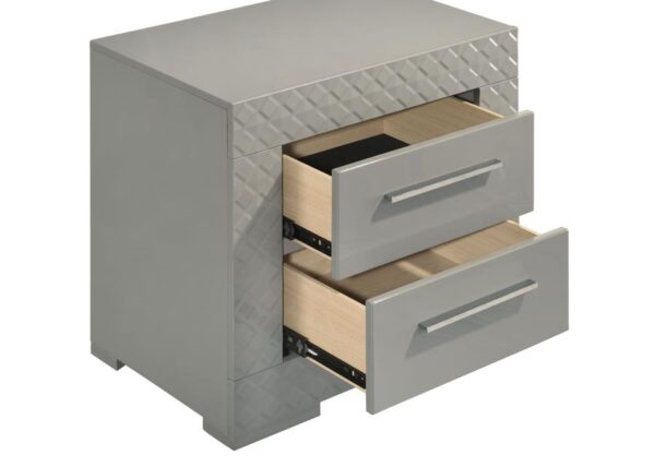 Queen Bedroom Set Grey High Gloss Ives 4-piece